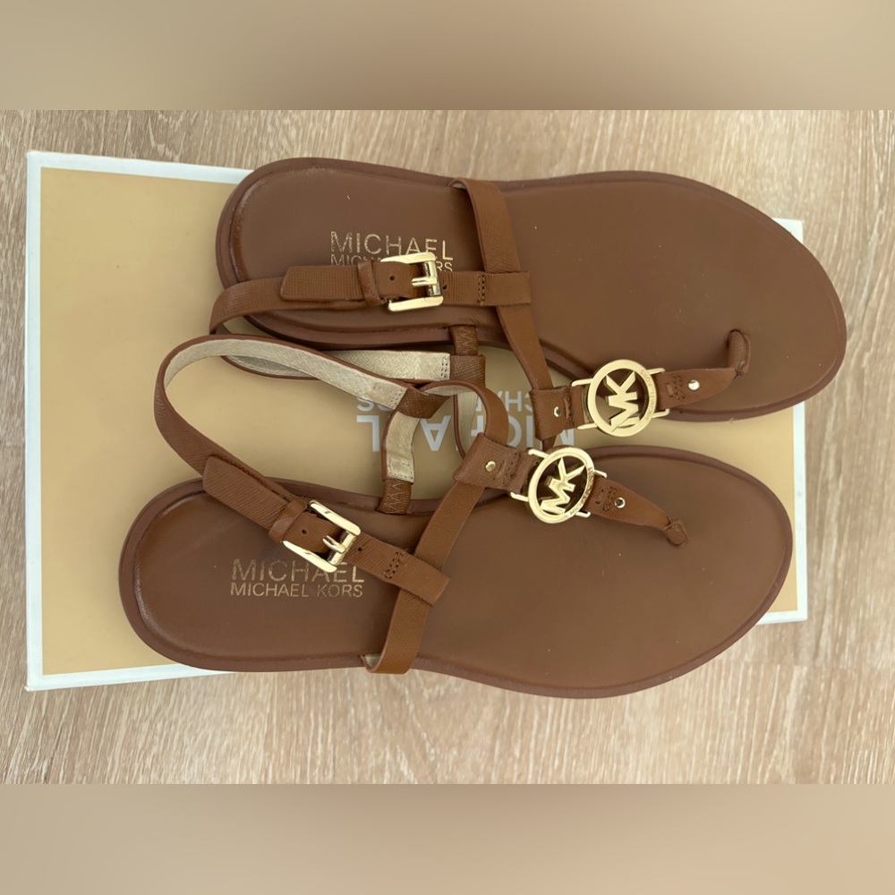 EUC MK Sandals-size 7